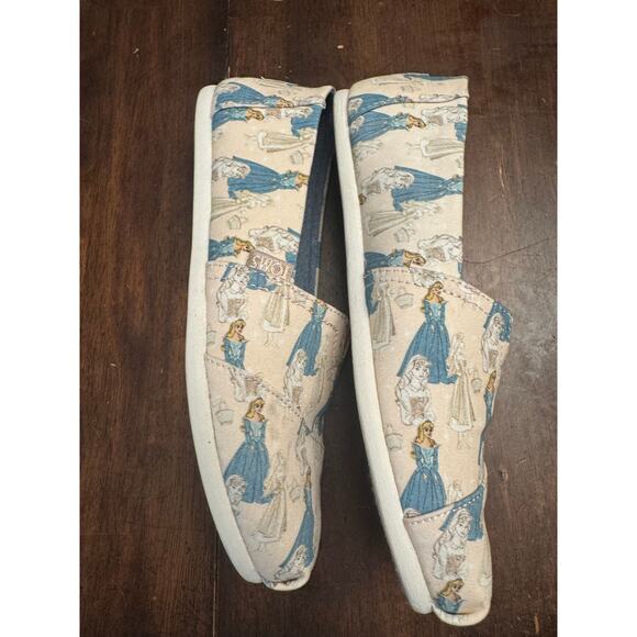 Disney x TOMS sleeping beauty slip ons blue and white women's size 7 - Picture 2 of 5